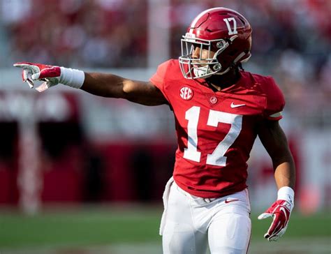 Jaylen Waddle: 3 facts on the Alabama football wide receiver