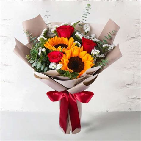 Holiday Sunrise Bouquet - Surprise Flowers Dubai