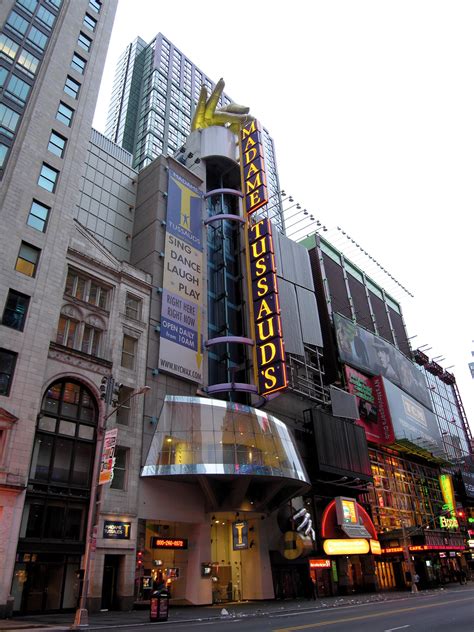 The front entrance to madame Tussauds in Times Square, NYC {pic ...