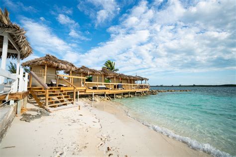 7 Best Beaches in & Around Nassau, The Bahamas | Celebrity Cruises