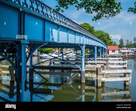 Cookham Bridge, Cookham, nr Maidenhead, Berkshire, England, UK, GB ...