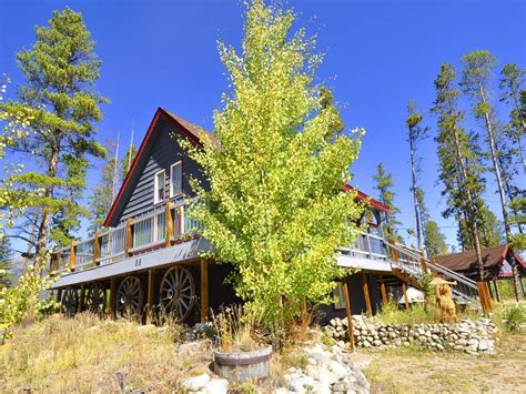 Secluded 2BR Mountain Cabin with private hot tub, W/D and gas grill ...