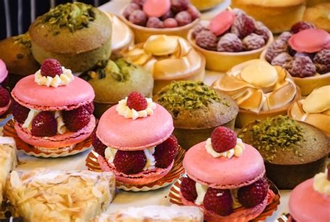 Best Must Try Pastries and Desserts in France: What to Order in French ...