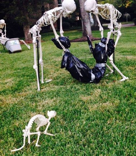 35 The Best Halloween Garden Decor Ideas - MAGZHOUSE