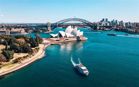 Sydney Harbor Cruises | Luxury Cruises from the Sydney Harbor