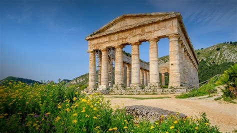 The Doric temple of Segesta dated 5th century BC, Trapani, Sicily ...