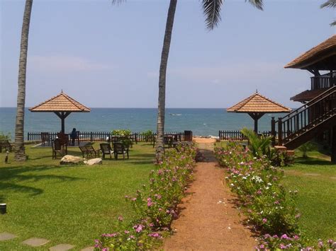 BLUE WATER BEACH RESORT (Varkala Town, Kerala) - Resort Reviews, Photos ...