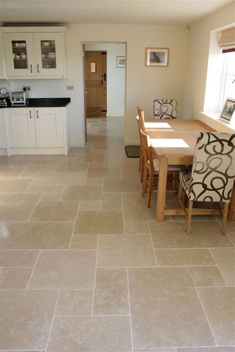 limestone flooring - Google Search | Limestone flooring, Limestone ...