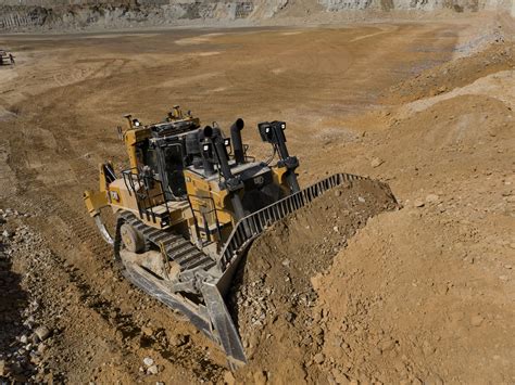 Cat previews productivity-boosting D10 dozer at MINExpo 2021 ...