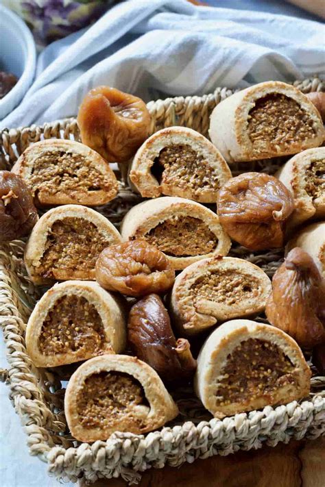 Homemade Fig Rolls (Vegan) | Jo's Kitchen Larder