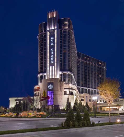 The MGM Grand Resort & Casino in Detroit, Michigan with over 90 table ...