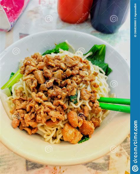 Indonesian Street Food, Chicken Noodles Stock Photo - Image of noodles ...