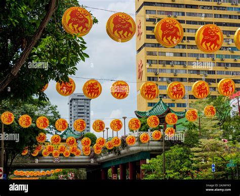 Chinese New Year Decorations in Singapore Stock Photo - Alamy