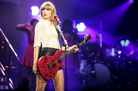 Taylor Swift’s Red Tour To Play Stadiums in Australia – Billboard