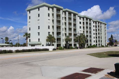 Daytona condos - Ocean Terrace Club Inn in Daytona Beach Shores