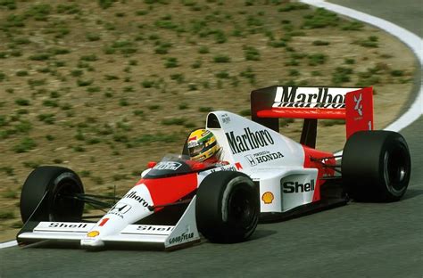 The iconic Marlboro livery used in Formula 1, Rally and other racing ...