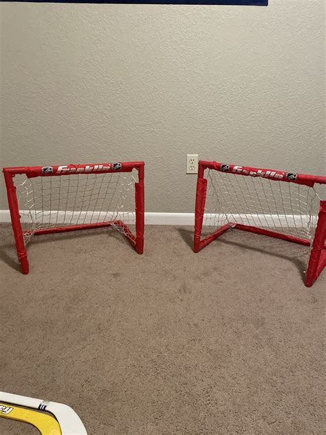 Mini stick set ( 3 Mini Sticks, 2 Nets, 4 Balls) | SidelineSwap