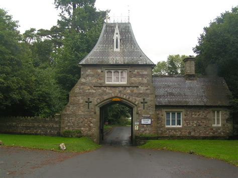 The gatehouse of Llanarth Court © andy dolman cc-by-sa/2.0 :: Geograph ...