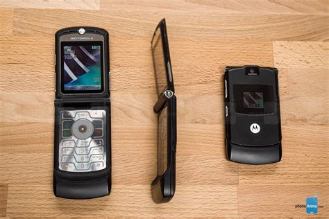 Motorola RAZR V3 specs, faq, comparisons