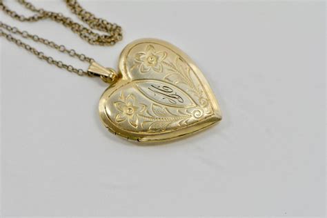 Vintage 1940s Engraved Heart Locket Necklace | Engraved heart locket ...