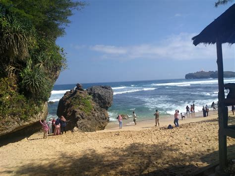 PANTAI SLILI Harga Tiket, Jam Buka dan Aktivitas Juni 2024