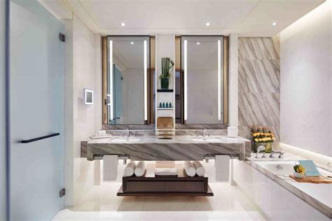 What Bathroom Amenities Can Tell Us About Luxury Hotels