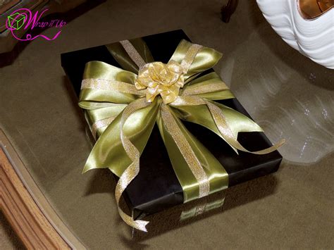 Creative Gift wrapping by "Wrap iT Up" - Handmade box wrapped with ...