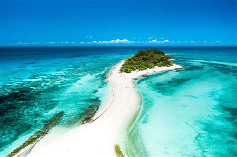 Beautiful undiscovered Philippines beaches | Rough Guides