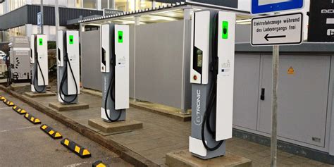 First 'ultra-fast' electric car charging station comes online in Europe ...