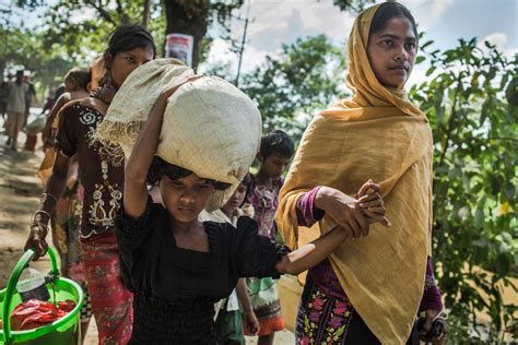 Orphaned Rohingya children forced to grow up too fast | UNHCR