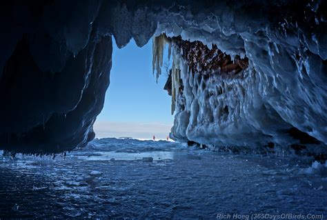 Northern Magic: Aurora Borealis & Apostle Islands Ice Caves | 365 Days ...