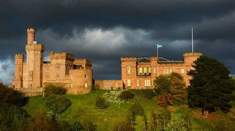 Inverness Castle: Opening up 'private site' to the public - BBC News