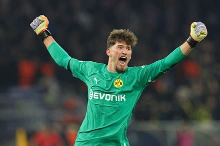 Borussia Dortmund Goalkeeper Gregor Kobel Celebrates Editorial Stock ...