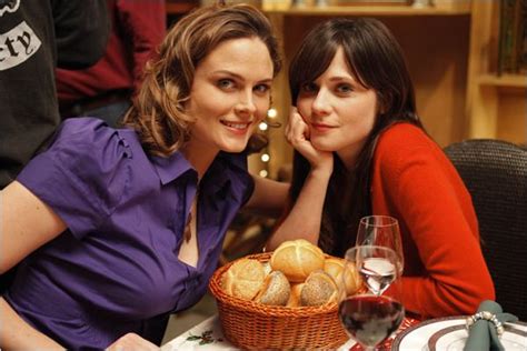 Emily Deschanel and Zooey Deschanel in 'Bones'