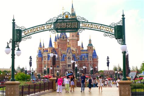 Disney and more: Shanghai Disneyland Introduces New Seasonal Pass to ...