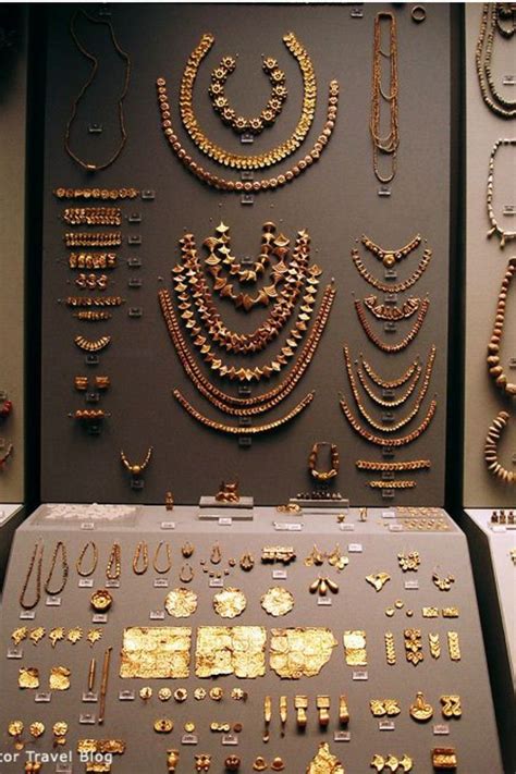 JEWELLERY FROM THE INDUS VALLEY CIVILIZATION | Ancient jewelry, Ancient ...