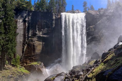 9 Spectacular Yosemite Waterfalls You Won't Want to "Mist"