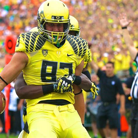 Oregon Football: Ducks Show Up for Spring with Major Weight Changes ...