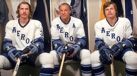 When Mark Howe Stepped Out From the Shadow of Gordie - Vintage Detroit ...