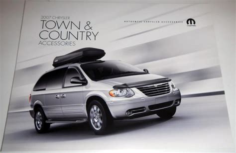 Purchase 2007 CHRYSLER TOWN & COUNTRY ACCESSORIES BROCHURE in Clawson ...