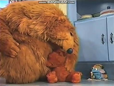 Ojo crying in Bear in the Big Blue House: Lost Thing | The Parody Wiki ...