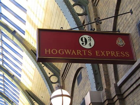 Hogwarts Station | Hogwarts, Hogwarts express, Harry potter