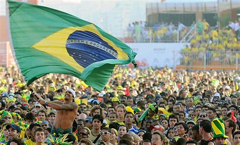 VÍDEO: A torcida pelo Brasil ao redor do mundo