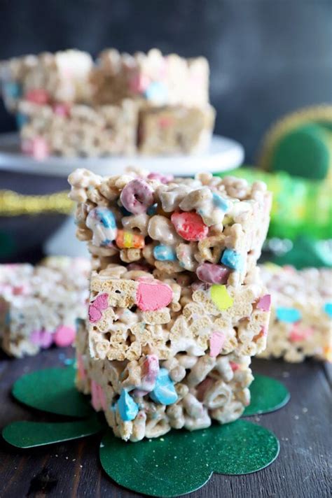 Lucky Charms Cereal Treats Recipe | Cake 'n Knife