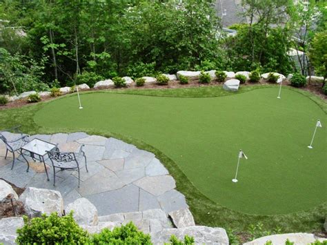 Portland Backyard Putting Green Design and Installation | Drake's 7 Dees