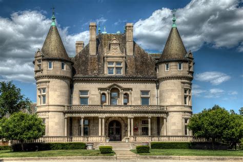 Hecker-Smiley Mansion - 5510 Woodward Ave. Detroit, Michig… | Flickr