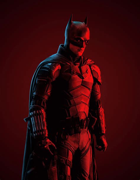 'The Batman' star Robert Pattinson breaks down the new Batsuit in 2022 ...