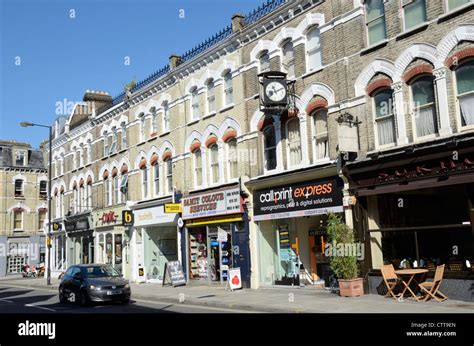 Fulham Road, Fulham, London, UK Stock Photo - Alamy