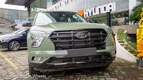 Hyundai Creta Adventure Edition Arrives At Dealer Showroom - Walkaround