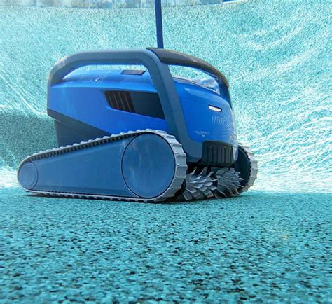 Dolphin M600 Robotic Pool Cleaner Review - Robotic Reviews